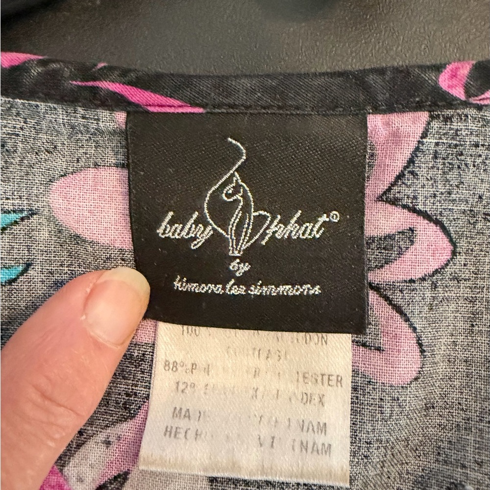🖤 Baby Phat Floral Scrub Top – XS – Black w/ Pink & Teal – Stretch Side Panels - Picture 7 of 8